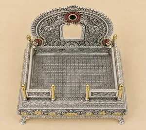 Chandrika closeup 1