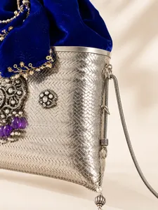 The Sapphire Basket closeup 2